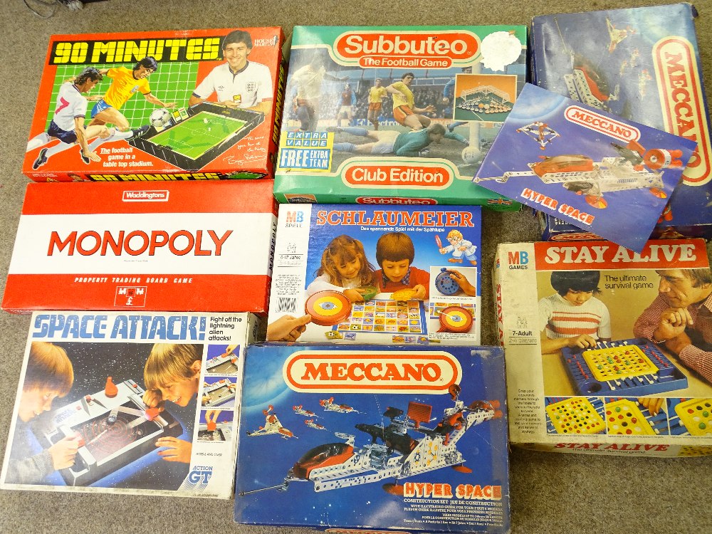 VINTAGE & LATER BOARD, TABLE & CONSTRUCTION GAMES including Monopoly, Battleship, Meccano - Image 5 of 5