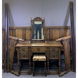 EARLY REPRODUCTION OAK BEDROOM FURNITURE ENSEMBLE to include a knee-hole dressing table with five