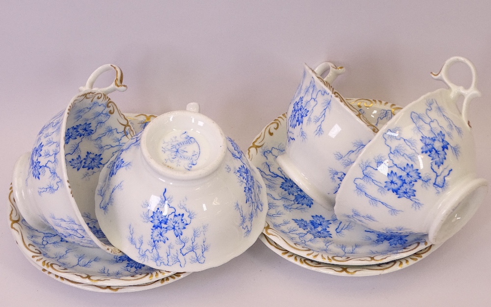 G WARRILOW VINTAGE BLUE & WHITE TEAWARE, approximately 12 piece service - Image 4 of 4
