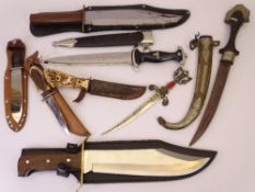 VINTAGE REPRODUCTION & MODERN COLLECTOR'S BOWIE & OTHER KNIVES, 8 items to include two horn