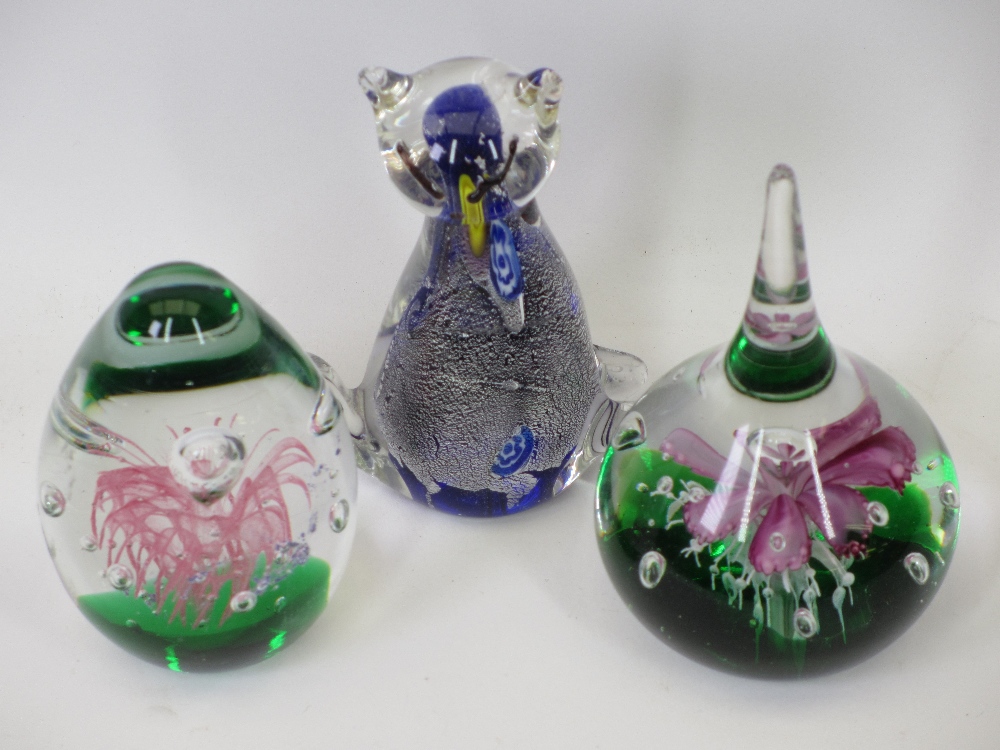 TEN GLASS PAPERWEIGHTS including Caithness, Avondale, Langham, model of cat ETC - Image 5 of 5