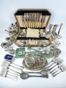 ELECTROPLATE - dressing table items, cased cutlery and an assortment of other