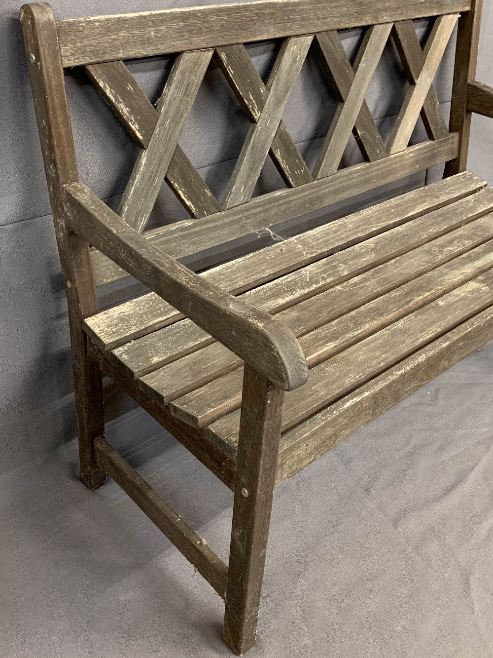 GARDEN BENCH - wooden with lattice effect back, 90cms H, 119cms W, 60cms D - Image 2 of 3