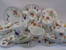 ROYAL WORCESTER EVESHAM OVEN TO TABLE WARE, SERVING PLATES & DISHES - to include covered tureens, 17