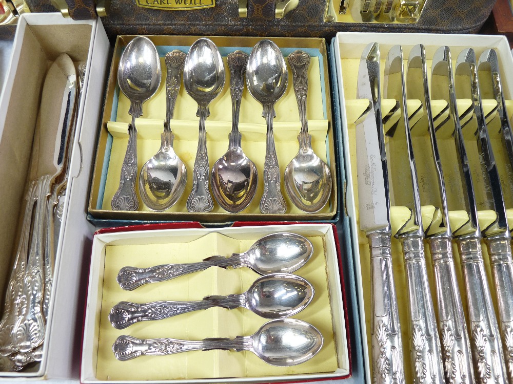 CASED CUTLERY - a good quantity including mahogany wooden case - Image 2 of 6