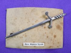 A SILVER KILT PIN - 8grms, Edinburgh 1940s