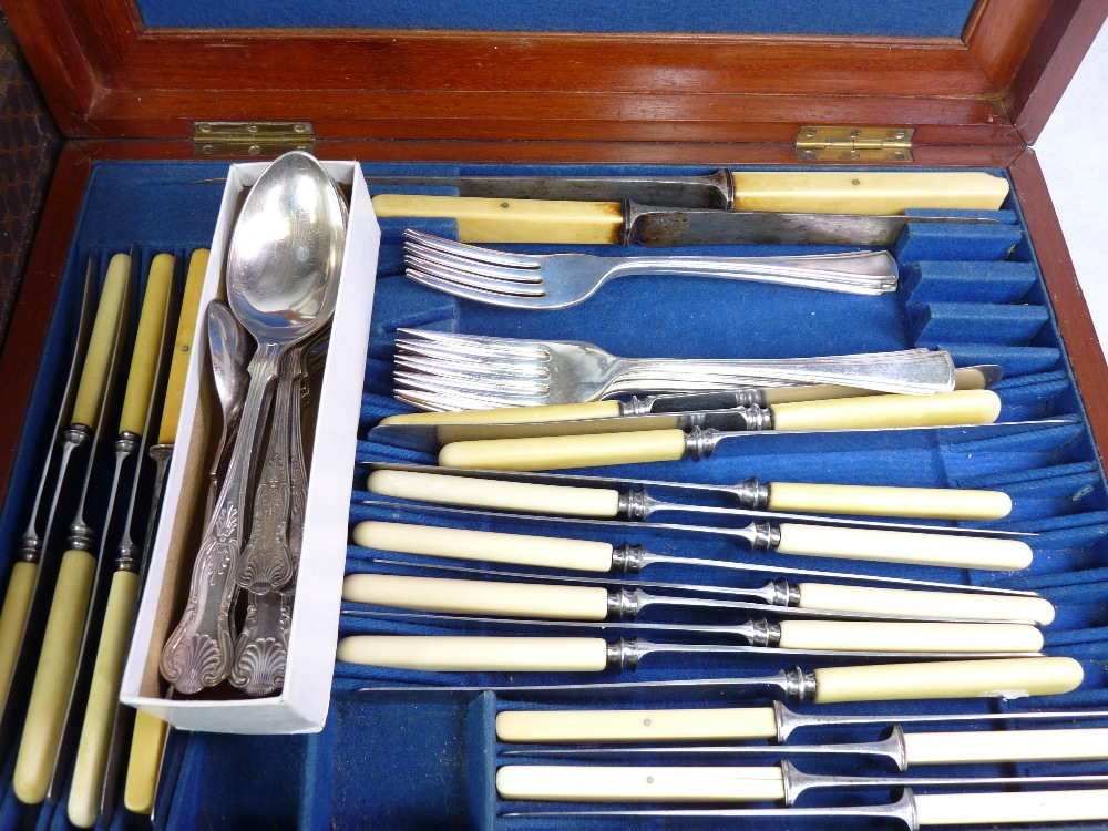 CASED CUTLERY - a good quantity including mahogany wooden case - Image 4 of 6