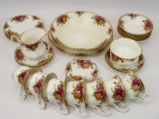 ROYAL ALBERT OLD COUNTRY ROSES TEA & TABLEWARE - 27 pieces