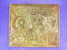 A ROYAL MINT 22CT GOLD UNIVERSAL POSTAL UNION CONGRESS LONDON 1929 REPLICA STAMP - NO 1099,