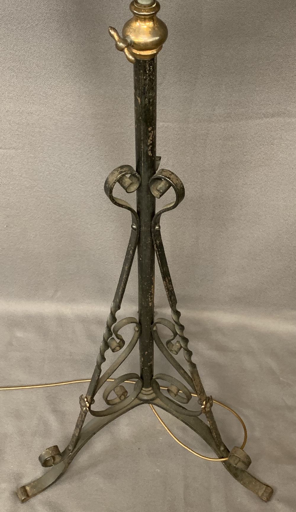 VICTORIAN 'RISE & FALL' STANDARD LAMP - Image 3 of 3