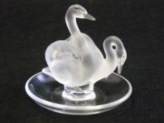 LALIQUE FROSTED GLASS SWANS PIN TRAY - 9cms H