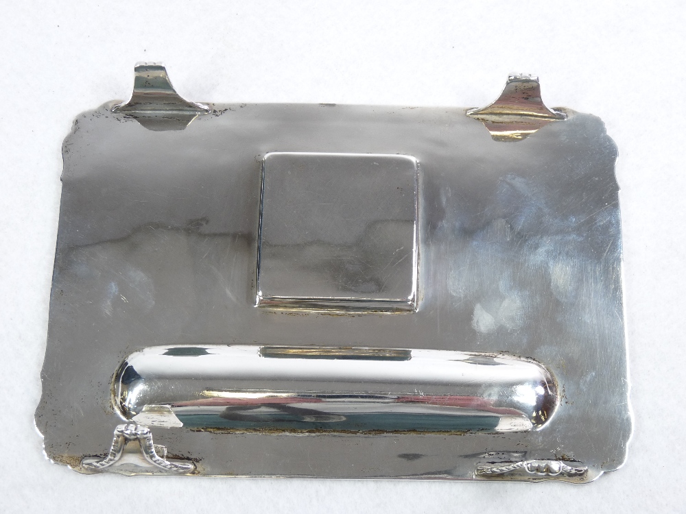 A SILVER INK & PEN STAND - oblong with ridged and scrolled border, 6.5ozs, London 1913 on corner - Image 3 of 5