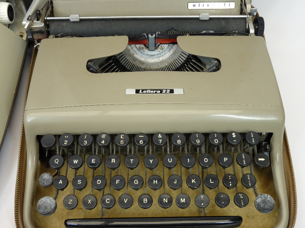 VINTAGE CASED PORTABLE TYPEWRITERS (4) - including 'The Baby Empire', 'Brother 210', 'Smith/Corona - Image 5 of 5