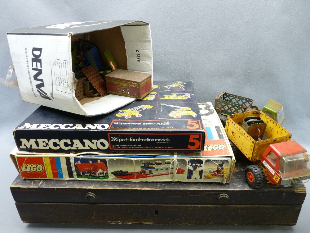 VINTAGE & LATER MECCANO & A BOXED NO 8 LEGO SET - the bulk contained in a lidded wooden box, 14.5cms - Image 6 of 6