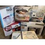 HOUSEHOLD ELECTRICALS BOXED & APPARENTLY UNUSED, 7 ITEMS - a Silver Crest mini oven, thermal based