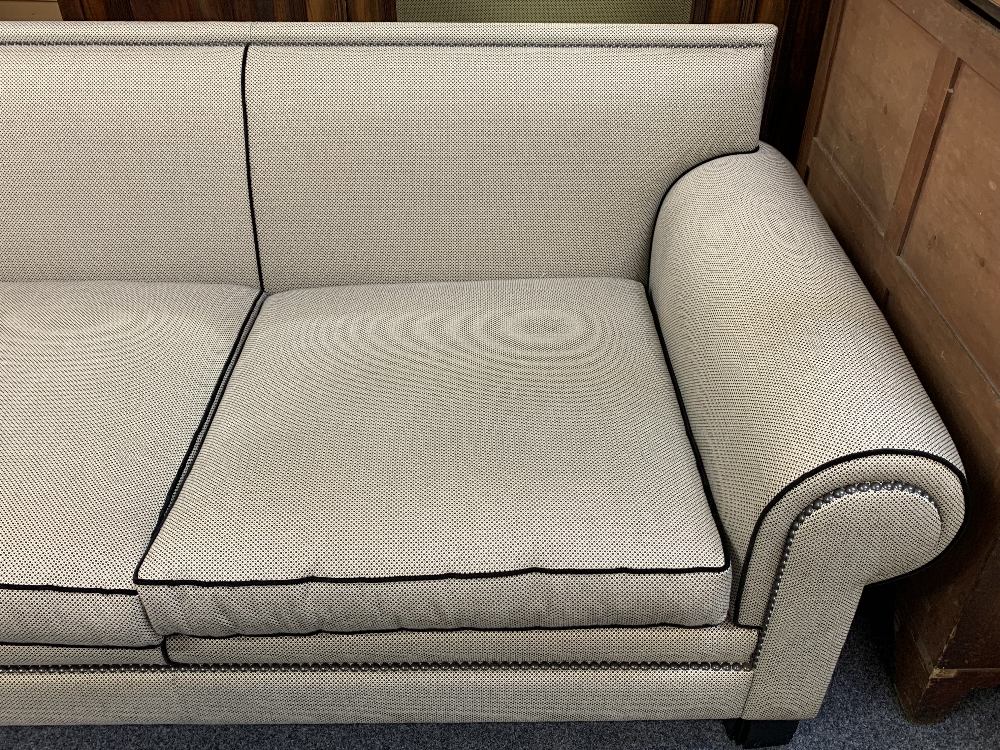 DURESTA ULTRA MODERN DESIGNER TYPE COUCH in black and grey with black piping and studded detail - Image 4 of 8