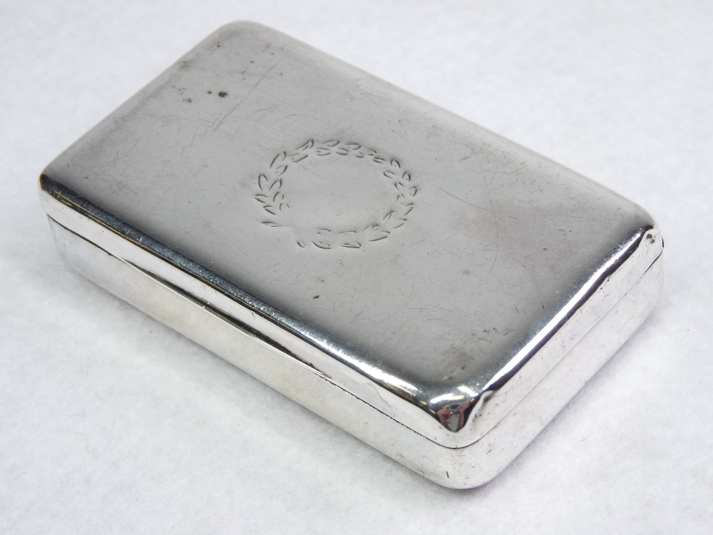 A PLAIN SILVER OBLONG SNUFF BOX - 2.8ozs, London 1802 by William Parker