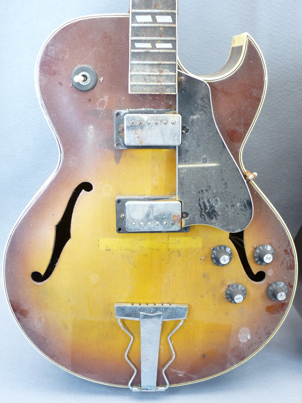 VINTAGE & LATER GUITARS (3) - in various conditions, the later example with vinyl carrycase - Image 2 of 5