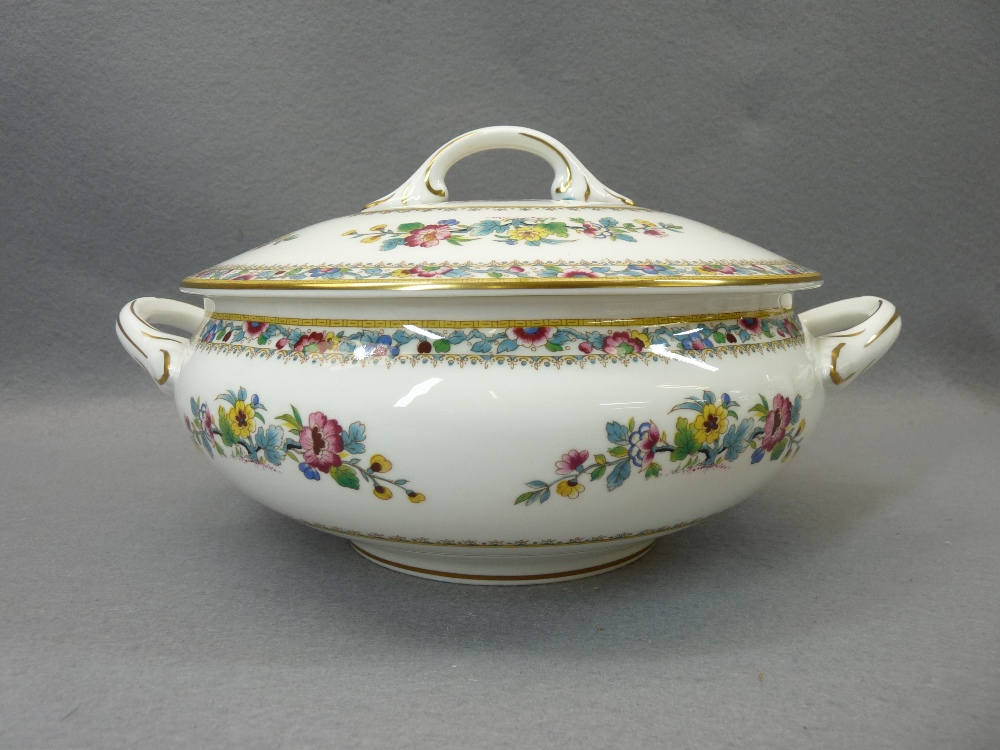 COALPORT MING ROSE TEA & DINNERWARE - approximately 90 pieces including teapot with lid, tureen - Image 2 of 7