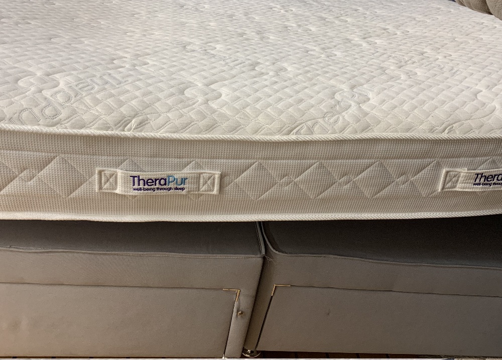 DOUBLE BED 4FT 6IN - 4 drawer divan Therapur, 66cms H, 138cms W, 198cms D - Image 3 of 3