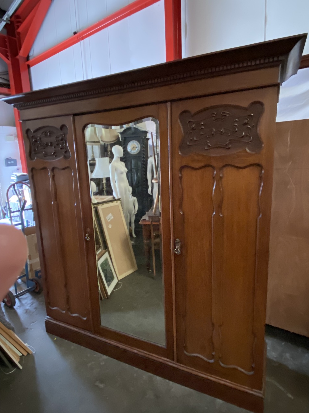 TRIPLE WARDROBE - Edwardian mahogany with shaped mirrored central door, with sliders to the right - Image 3 of 6