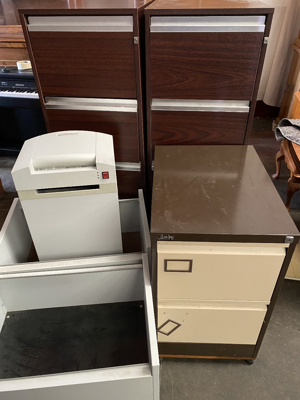 HOME OFFICE ENSEMBLE to include a pair of dark wood effect four drawer filing cabinets, two metal - Image 3 of 3