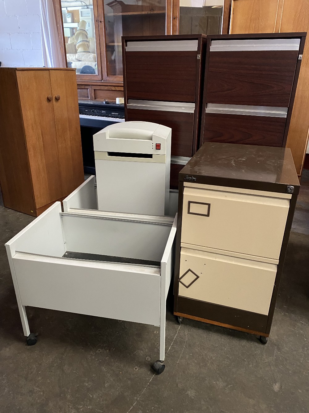 HOME OFFICE ENSEMBLE to include a pair of dark wood effect four drawer filing cabinets, two metal - Image 2 of 3