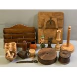 TREEN - good vintage letter rack, carved busts and a large assortment of other treen items