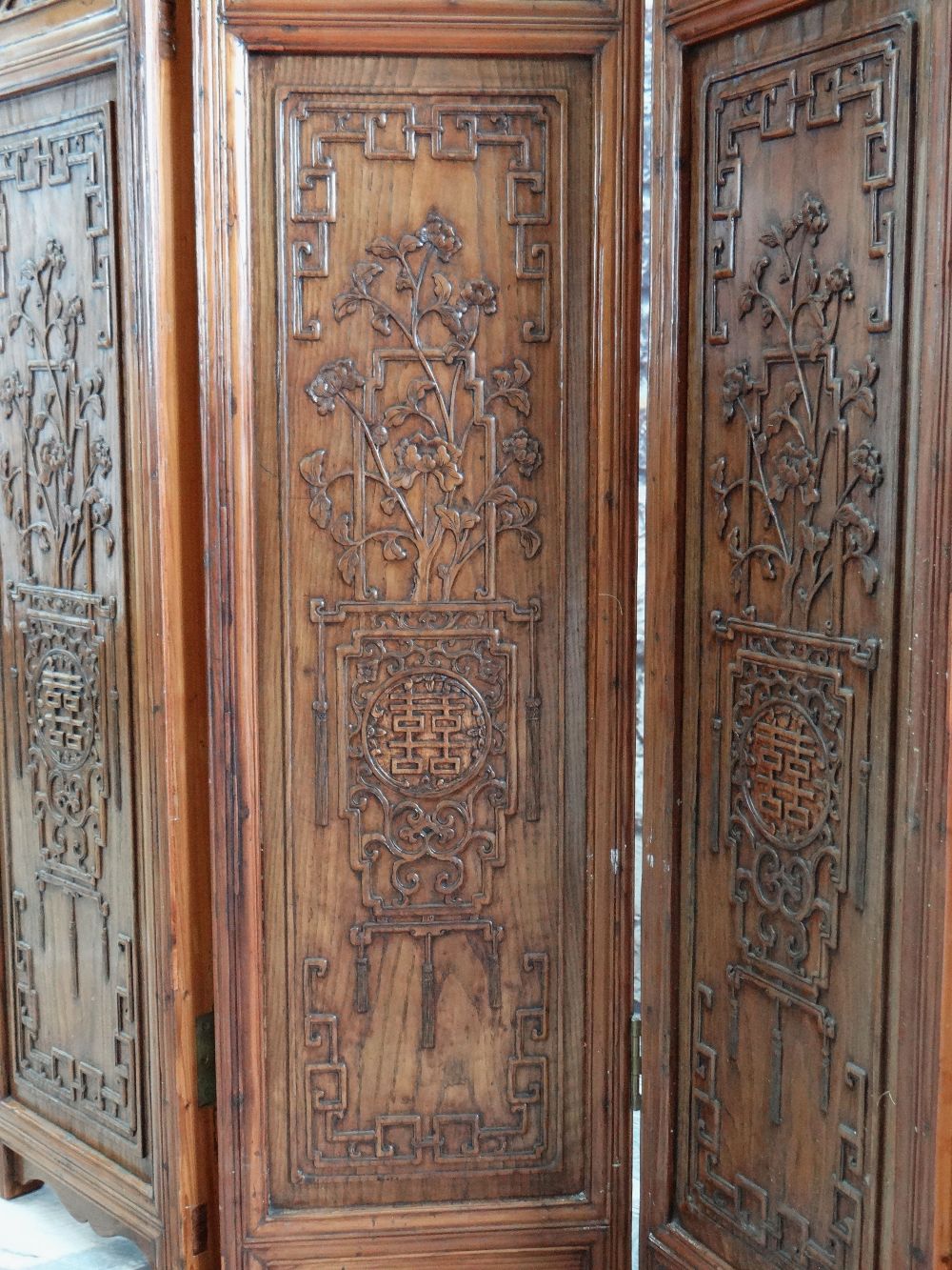 TALL CHINESE ELM FOUR-LEAF SCREEN, reticulated top and upper panels, middle and lower panels - Image 6 of 8