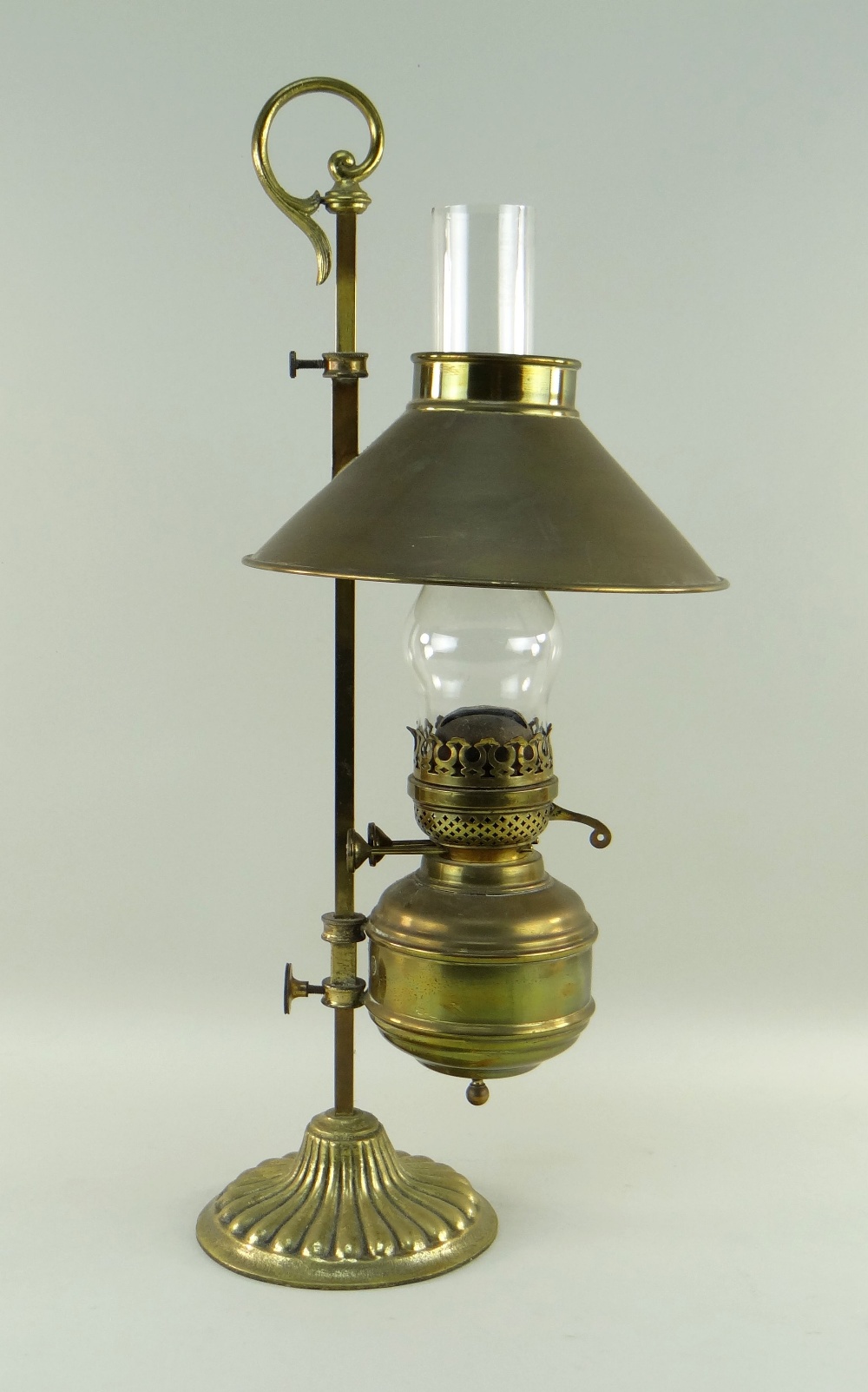 VICTORIAN-STYLE PLATED BRASS ADJUSTABLE OIL LAMP, 57cms high