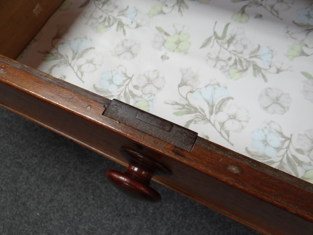 VICTORIAN OAK & MAHOGANY LINEN PRESS, ogee cornice and plain frieze above arched panelled doors, - Image 6 of 13