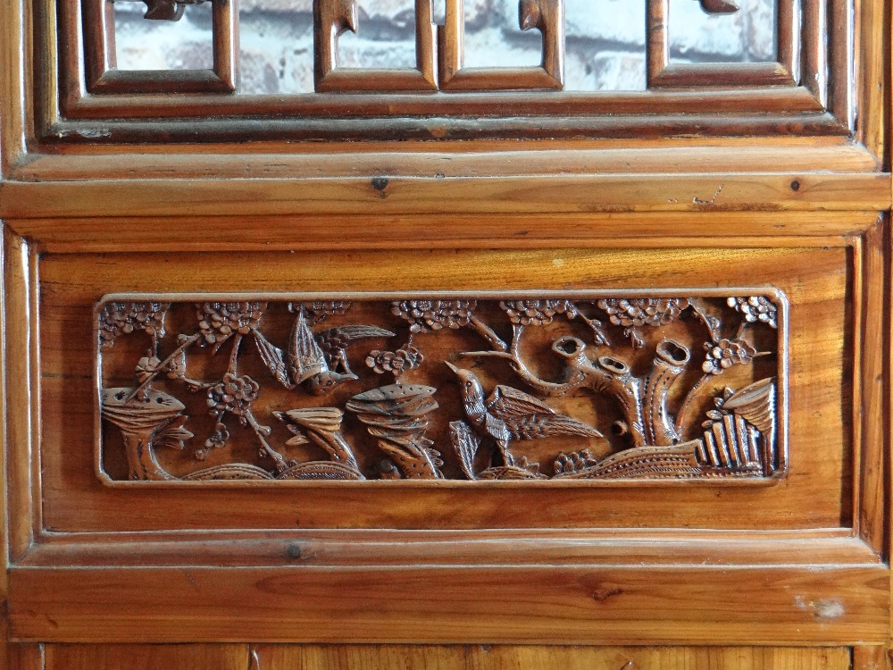 TALL CHINESE CARVED ELM SIX-LEAF SCREEN, reticulated top and centre panels decorated with bats, cash - Image 7 of 12