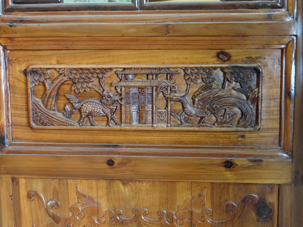 TALL CHINESE CARVED ELM SIX-LEAF SCREEN, reticulated top and centre panels decorated with bats, cash - Image 5 of 12