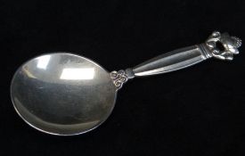 BBC BARGAIN HUNT LOT: GEORG JENSEN DANISH SILVER CADDY SPOON, c. 1910-35, Acorn pattern