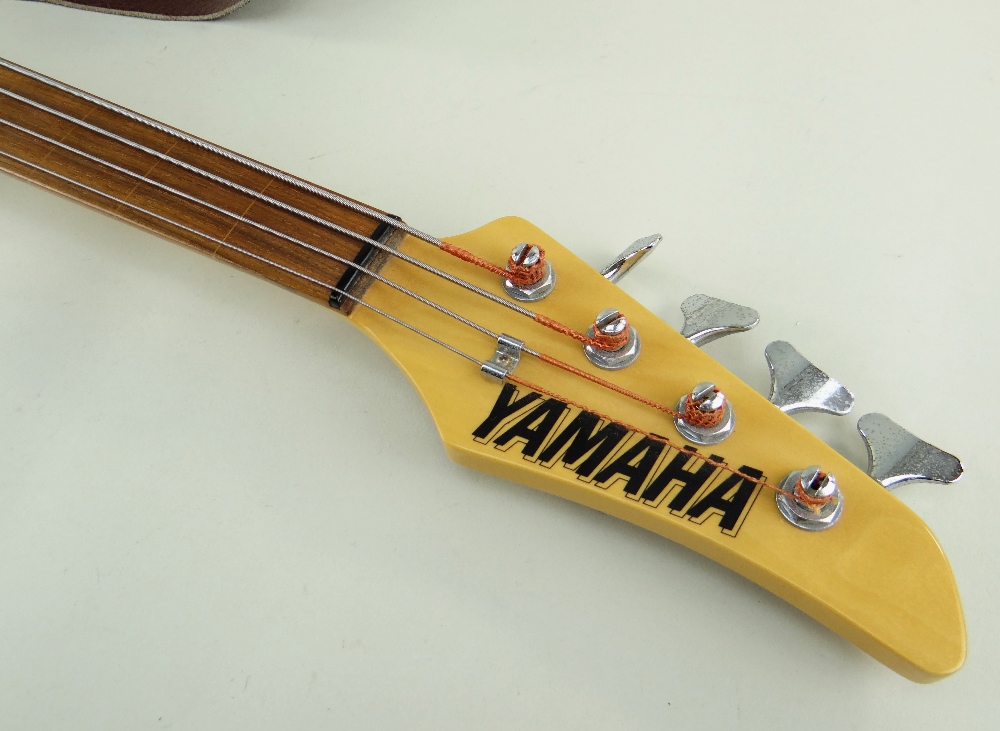 YAMAHA FRETLESS BASS GUITAR, model RBX250F, off-white finish with inlaid line fretboard, 113cms long - Image 5 of 5