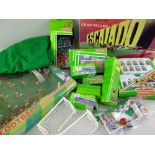 QUANTITY OF VINTAGE SUBBUTEO to include International football set, together with various Subbuteo
