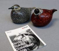 OIVA TOIKKA (Finnish, b.1931) FOR IITTALA ART GLASS, two glass birds, including spotted crake, 15cms