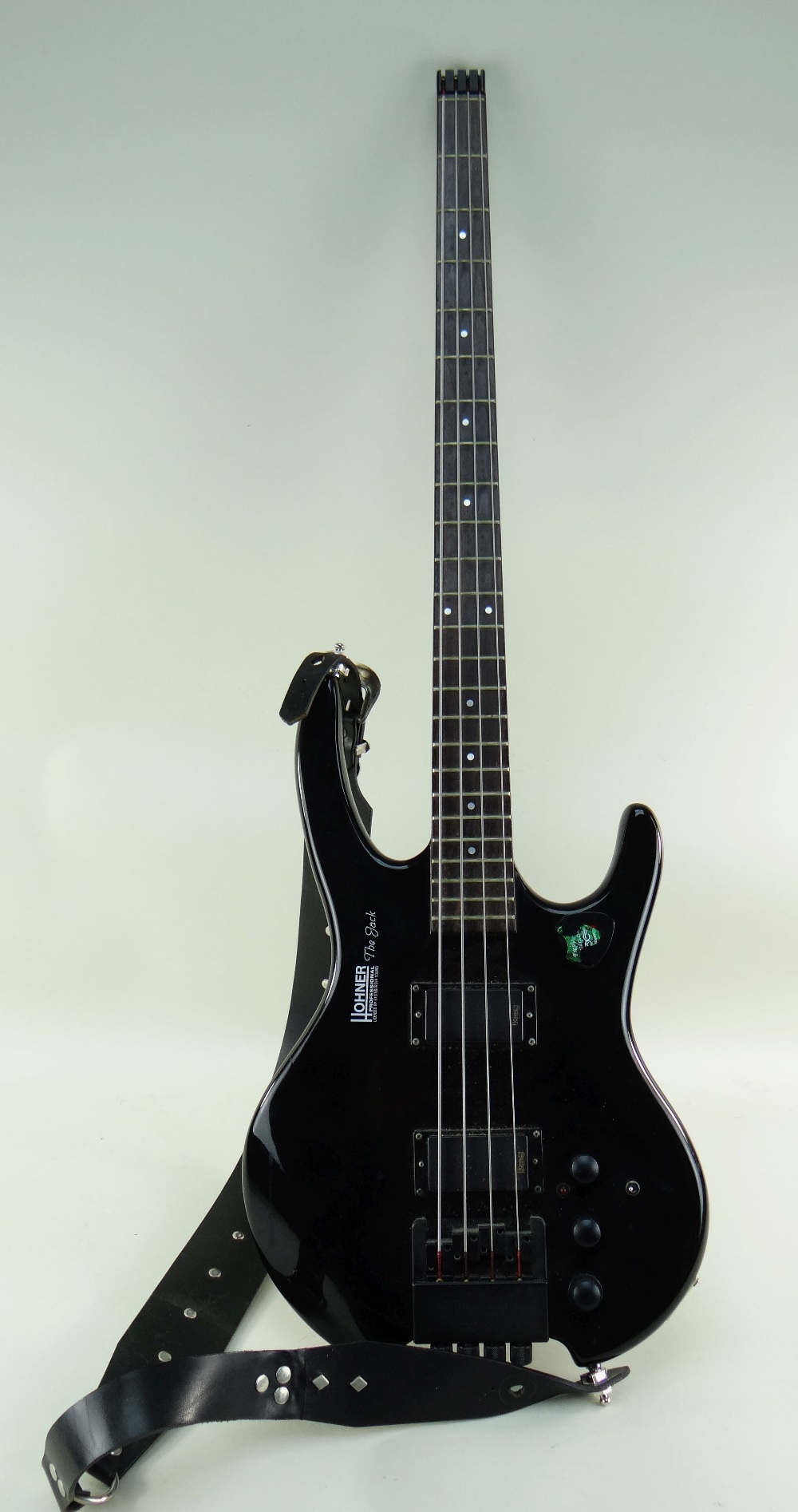 HOHNER 'THE JACK' HEADLESS BASE GUITAR, with Steinberger System pickups, black finish, 98cms long - Image 2 of 2