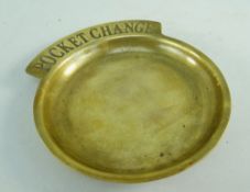 BBC BARGAIN HUNT LOT: VINTAGE NOVELTY BRASS DISH, embossed 'Pocket Change' to one side, 14.5cms d.