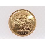 ELIZABETH II GOLD HALF SOVEREIGN, 1982, 4.0gms