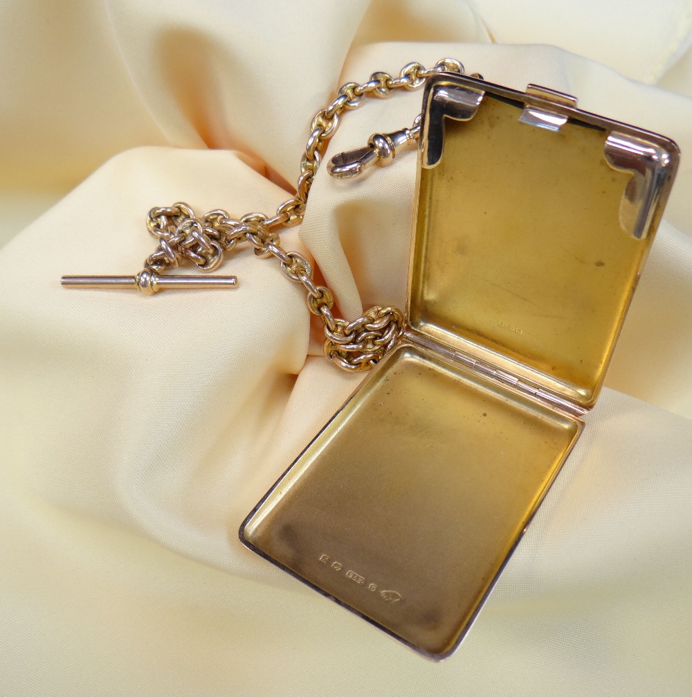 9CT GOLD ENGINE TURNED VESTA CASE of rectangular shape with 9ct gold oval link Albert chain with ' - Image 2 of 2