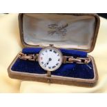 VINTAGE 9CT GOLD LADIES WRISTWATCH having expanding 9ct gold bracelet, 22.2gms, in fitted Townsend &