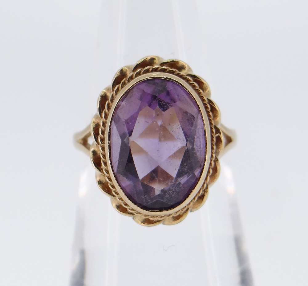 9CT GOLD AMETHYST RING, measuring 13 x 10mms, ring size M, 4.1gms - Image 4 of 5