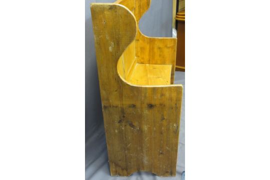 NEATLY PROPORTIONED STRIPPED PINE CURVED BENCH - with shaped ends, 110cms H, 96cms W, 44cms max D - Image 2 of 4