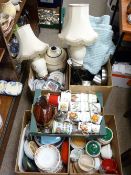 MIXED KITCHEN & HOUSEHOLD CROCKERY, ETC - a good mixed quantity (in 5 boxes) along with two modern