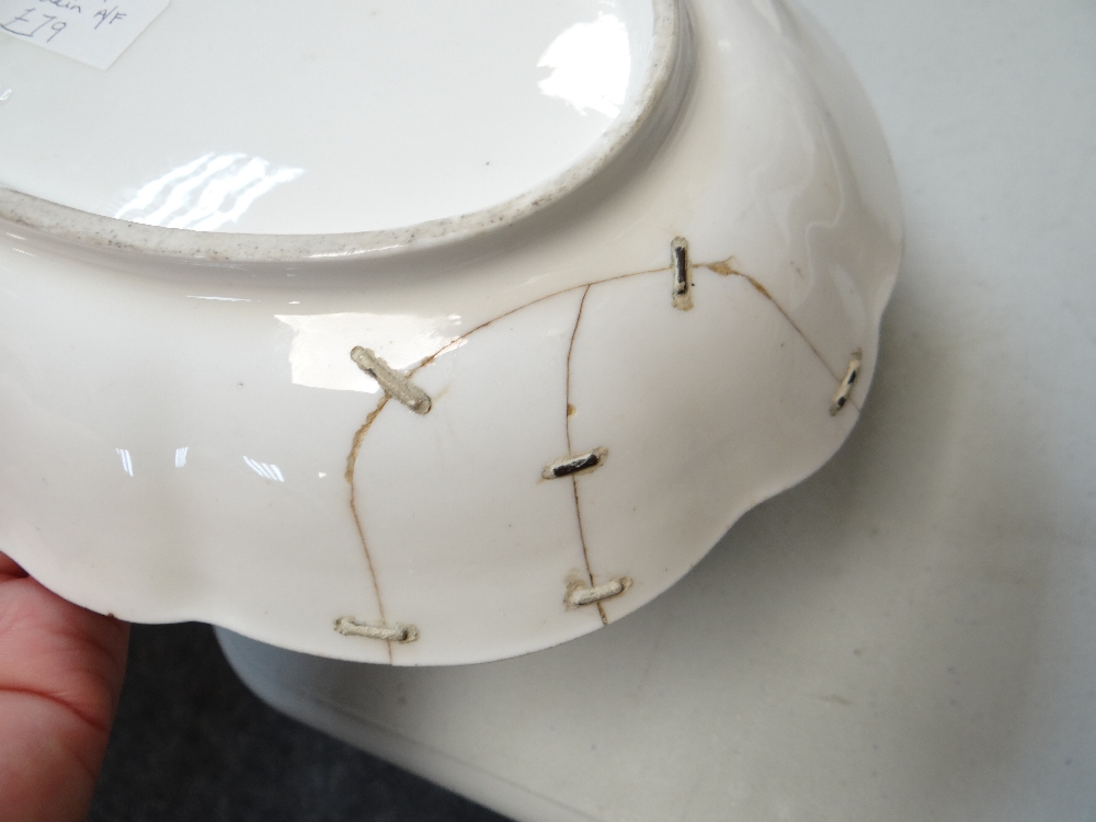 THREE ITEMS OF SWANSEA PORCELAIN (A/F) comprising oval dish decorated in enamels with chained - Image 18 of 20