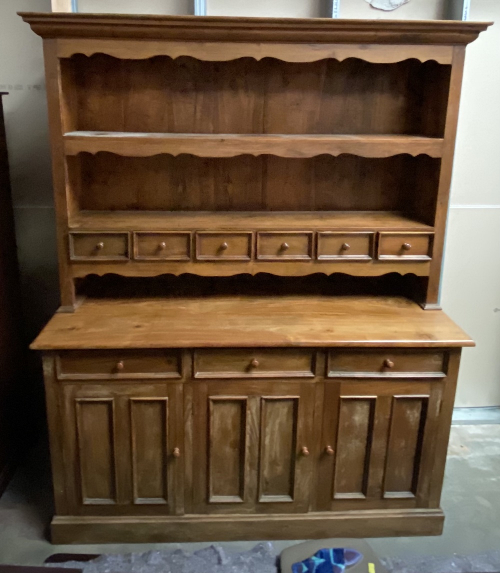 REPRODUCTION KITCHEN DRESSER, Eastern hardwood, having a two shelf rack with shaped frieze and six - Image 2 of 3