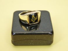 9CT GOLD GENT'S MASONIC SIGNET RING with swivel blank/Masonic emblem top, size Mid S - T, 9.8grms