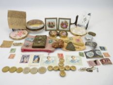 MIXED VINTAGE & LATER COLLECTABLES to include Stratton and other lady's compacts, jewelled brass