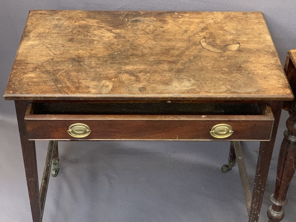 VICTORIAN MAHOGANY PEMBROKE TABLE - twin flap with single end drawer having a turned wooden knob - Image 2 of 3